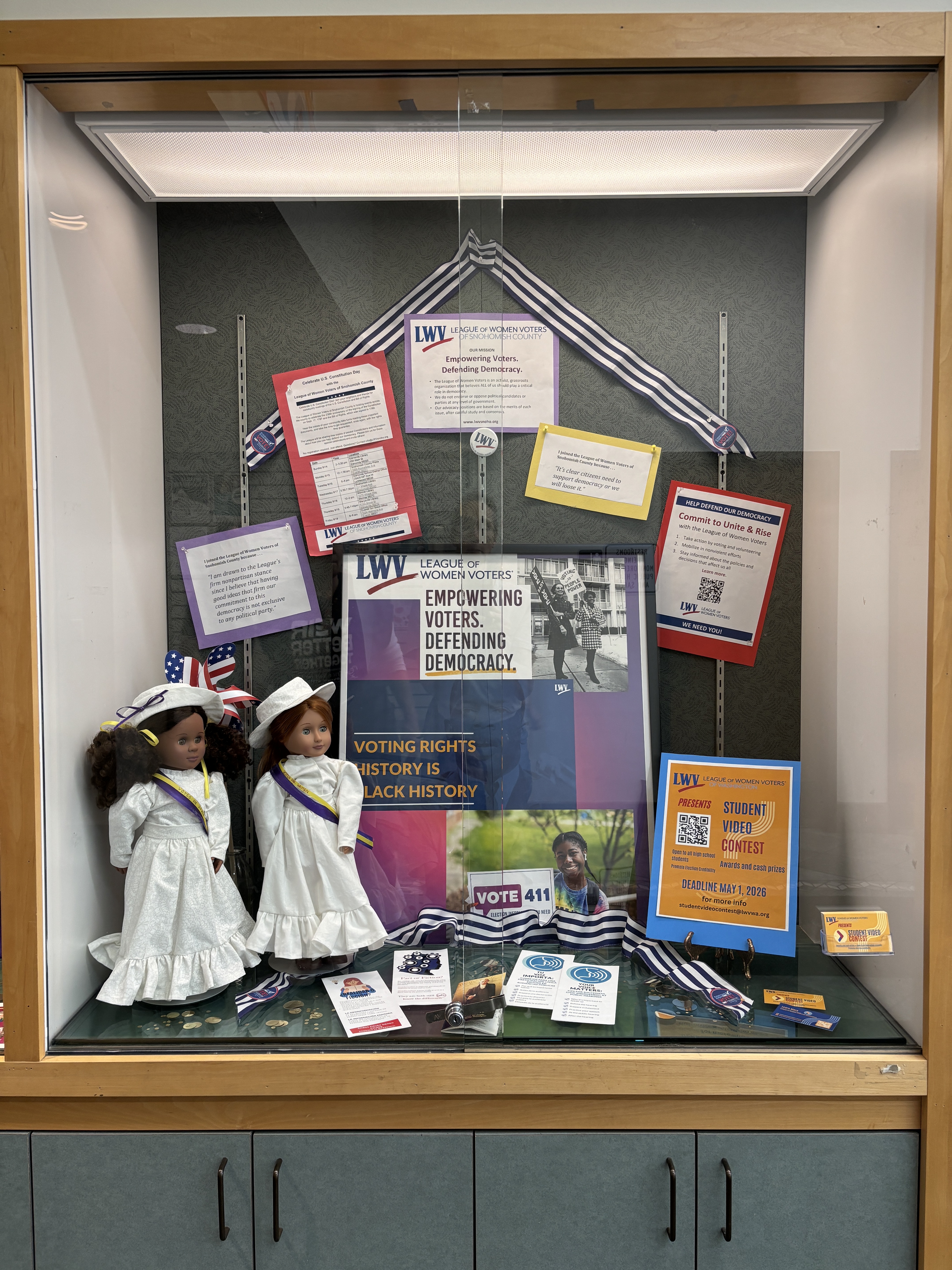 Lynnwood library display_2