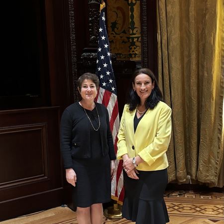 Dr. Wendy Edelberg and NYABE President Yelena Shulyatyeva, CFA