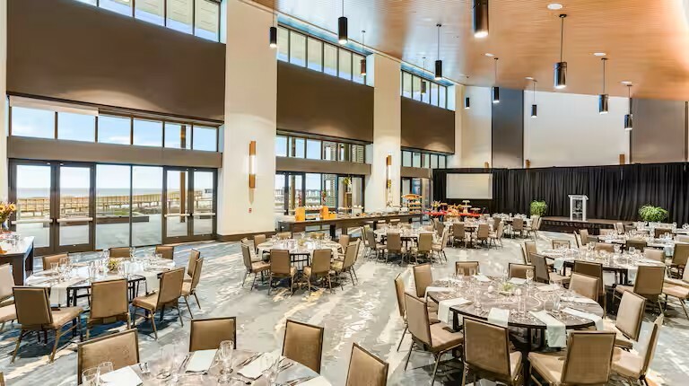 Gulf_Lodge_ballroom