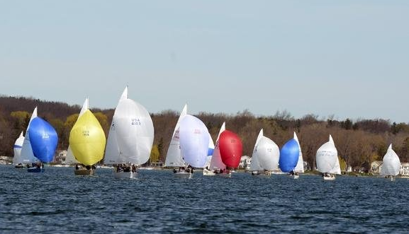 HolidayRegatta.png