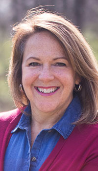 Untitled-1_0004_Lisa_Nickel_headshot.jpg