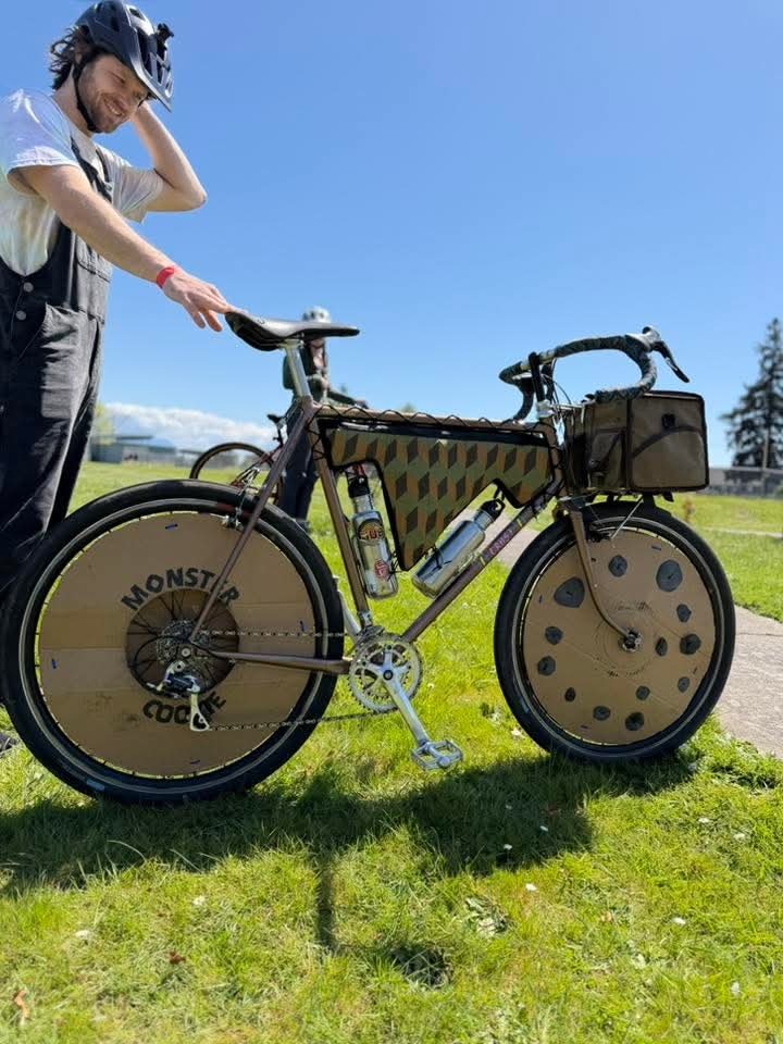 MC_Cookie_Bike2.jpg