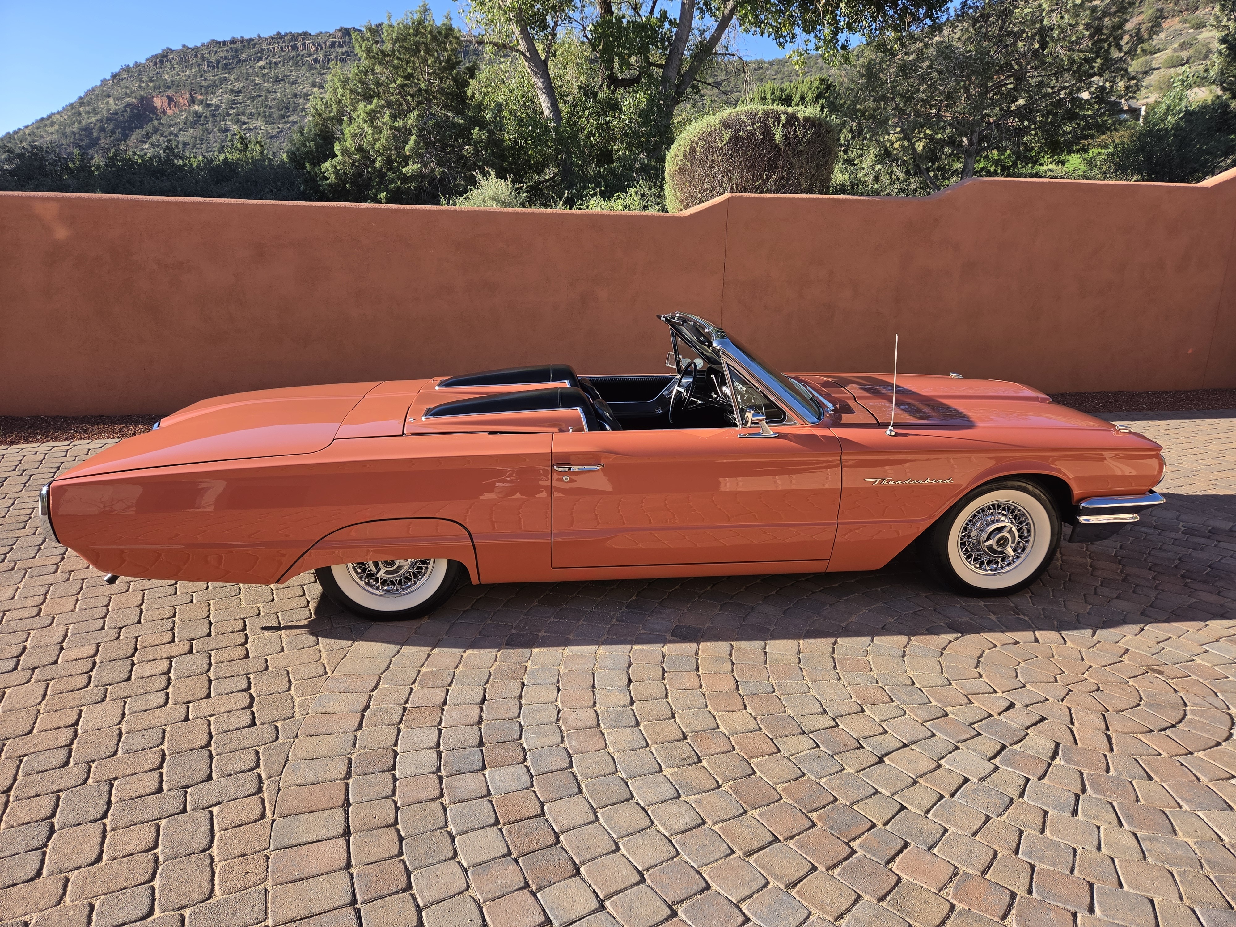 20261020_Ron_Anderson_Ford_Thundeerbird_for_sale.jpg