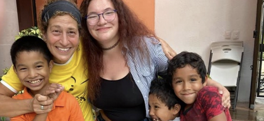 Vallarta_Abuelos_copy.png