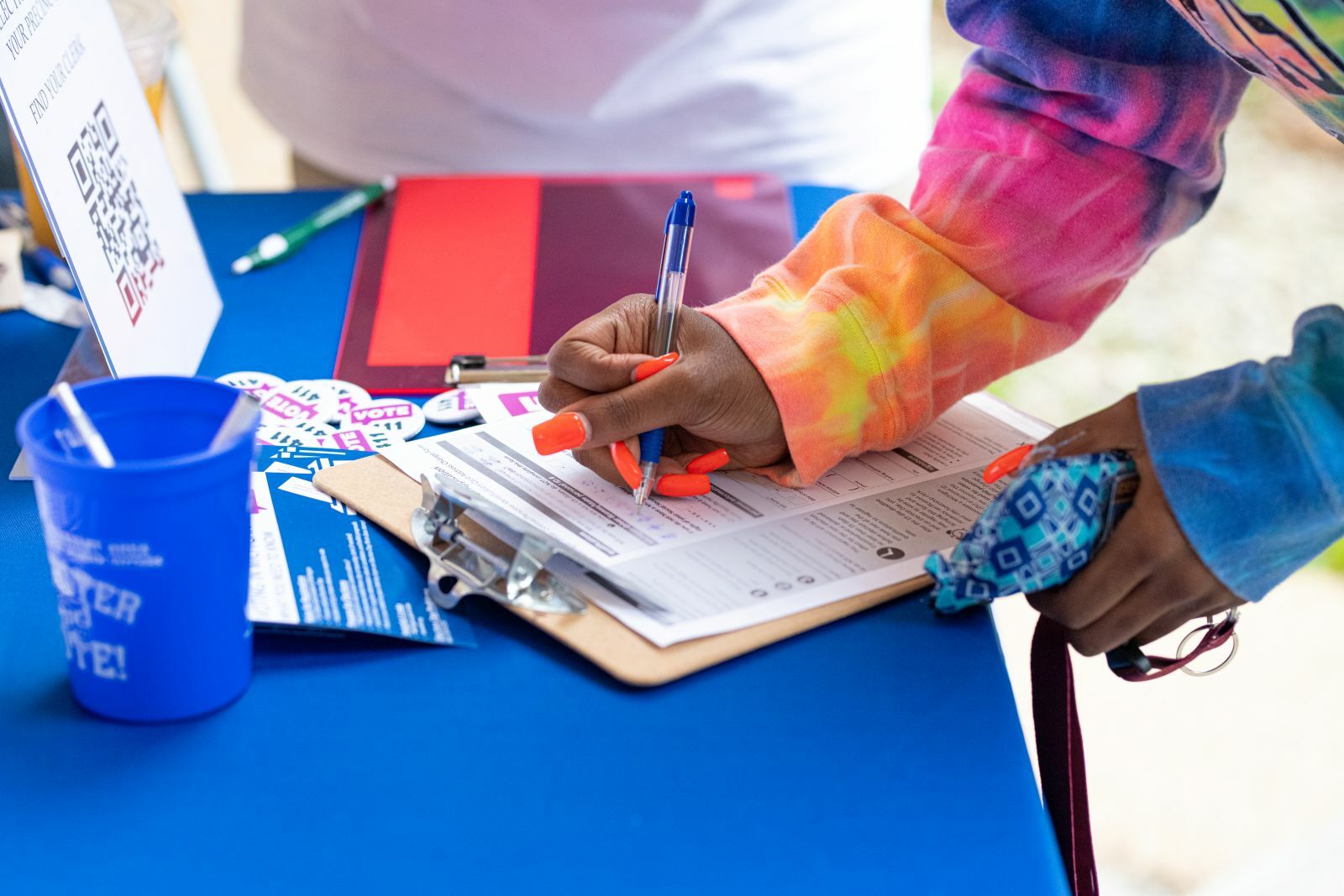 scene-voter-engagement-lwv-1600w.jpg