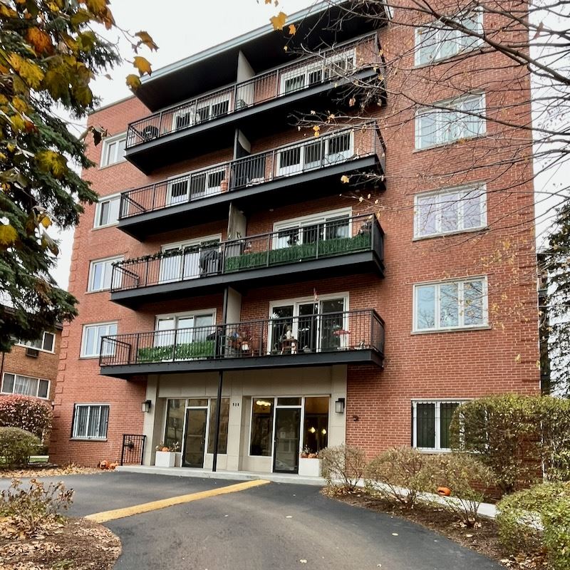 Housing newish apartment bldg 2