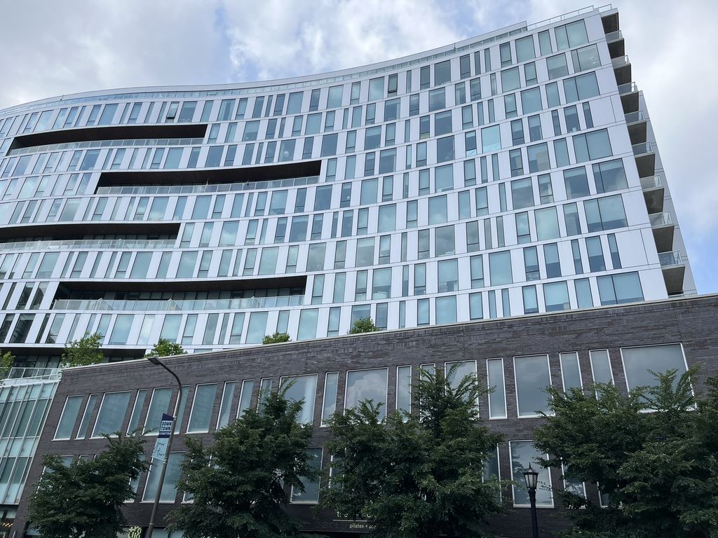 White large apartment bldg