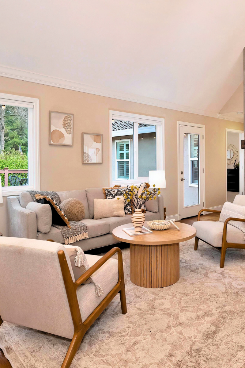 Interior staged by RESA Sold Over List Price Club member Cheri Eggleston