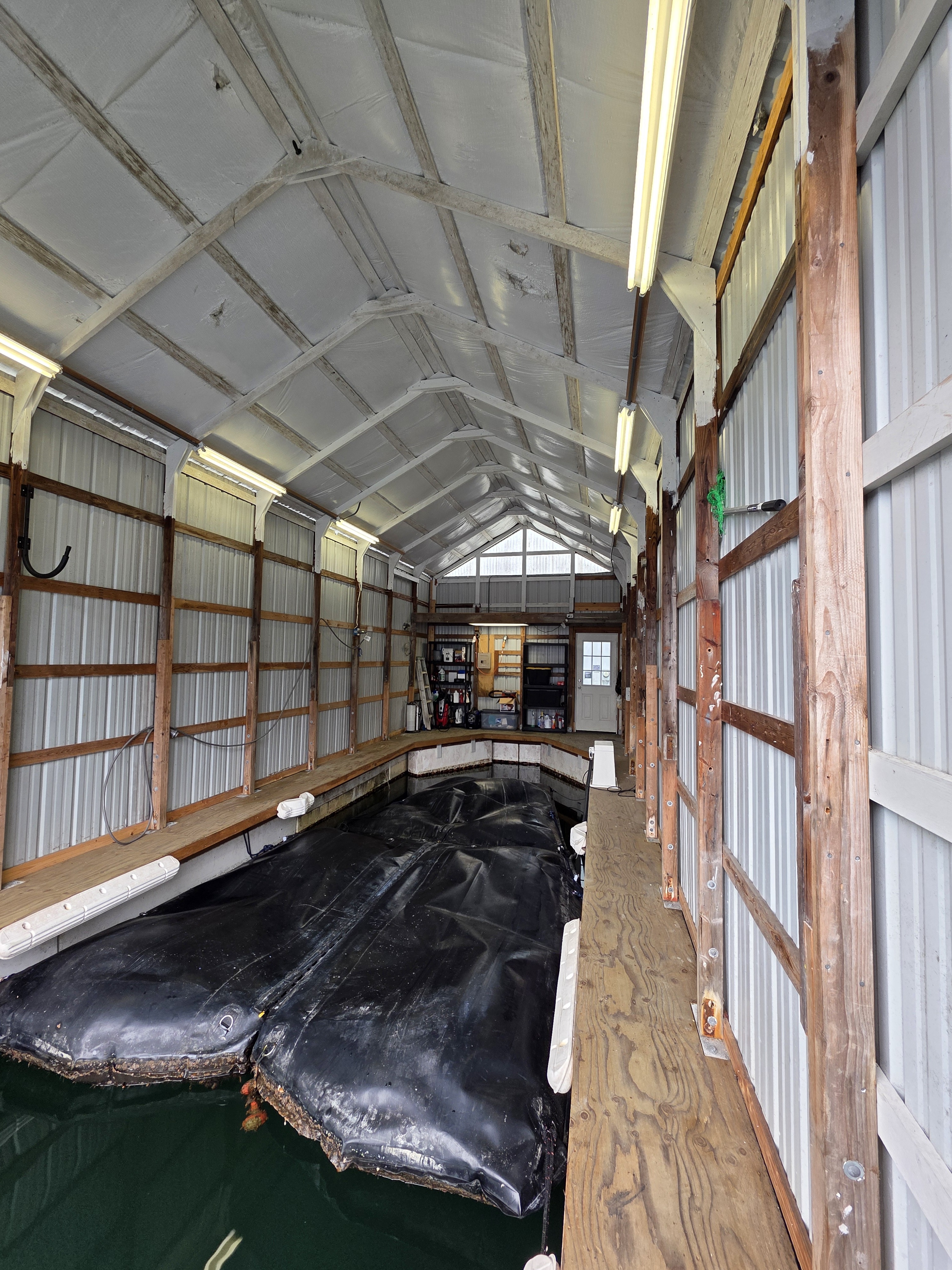 snow_boathouse_2_20251209_132324.jpg snow_boathouse_2_20251209_132324.jpg