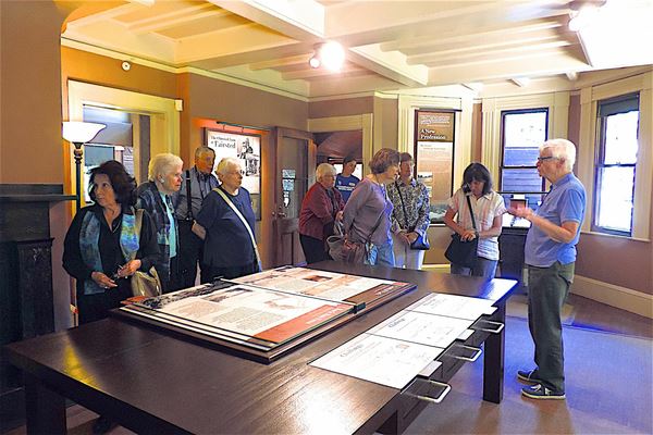 19Tour of Olmsted House1