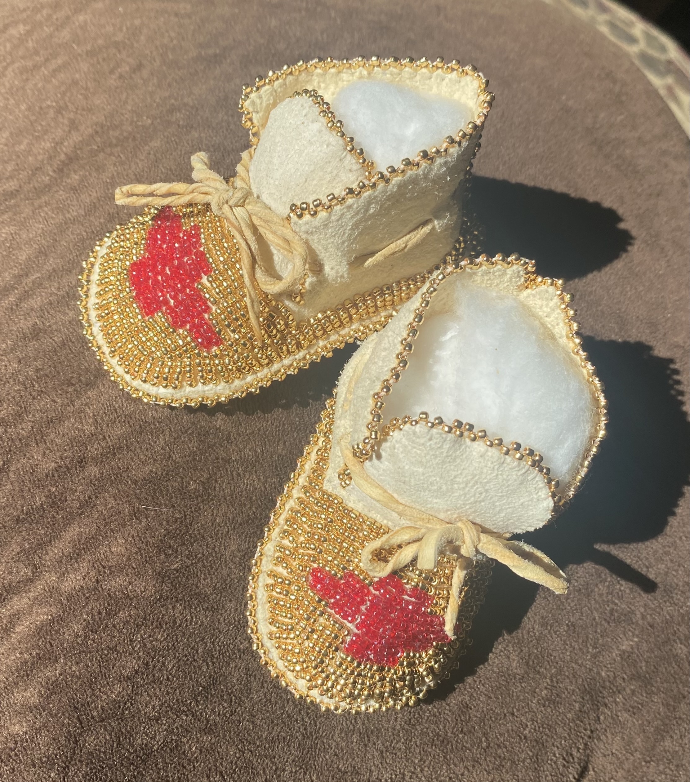 Beadwork children's shoe