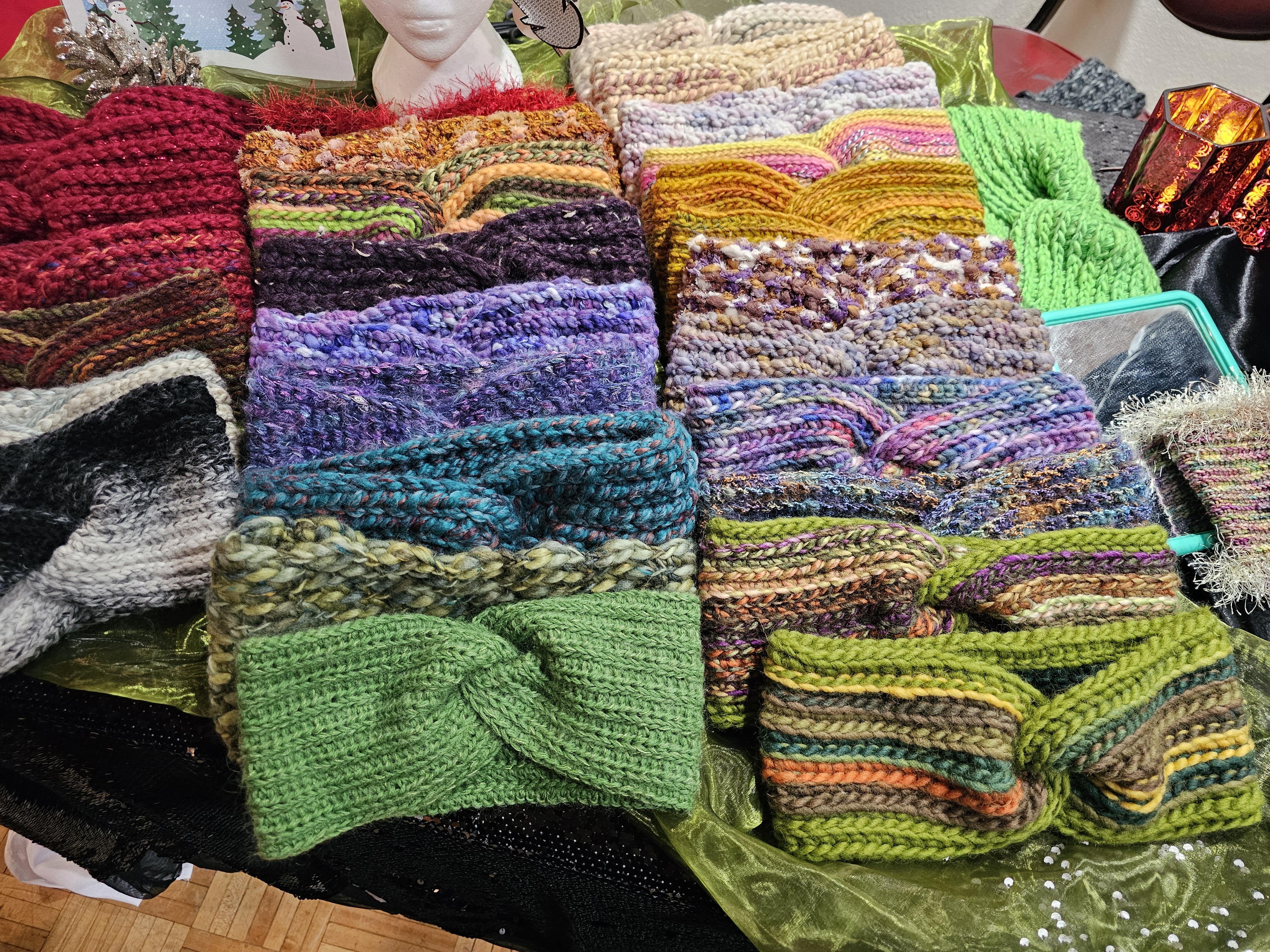 Handknitted headware