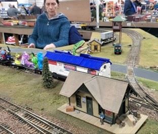 Connie activates dinosaur!