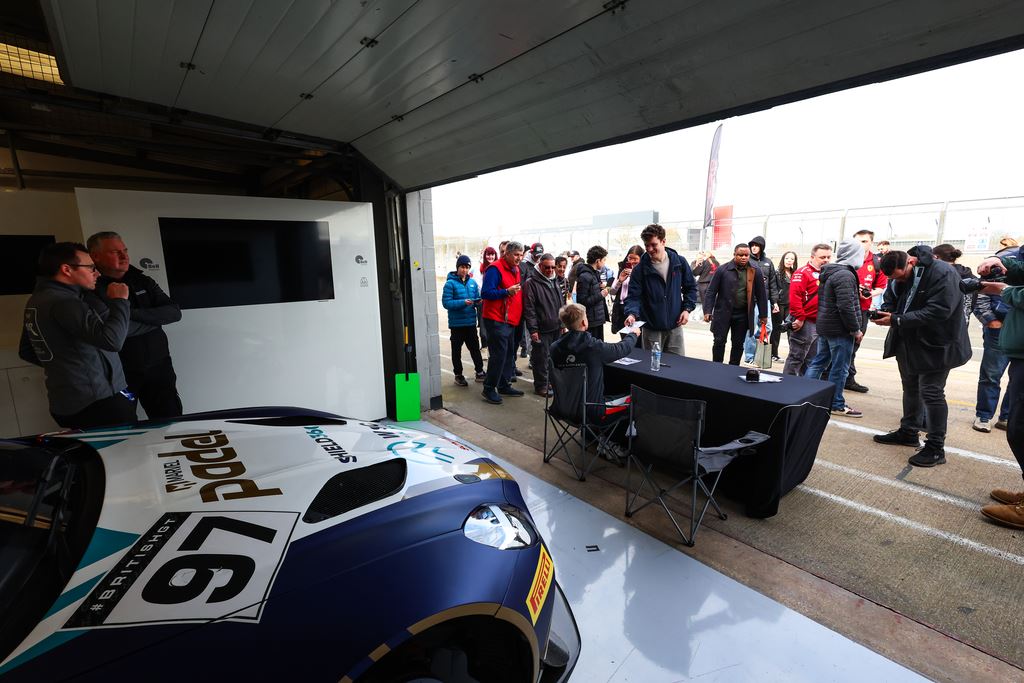 Ronan signing autographs – Silverstone – March 2026
