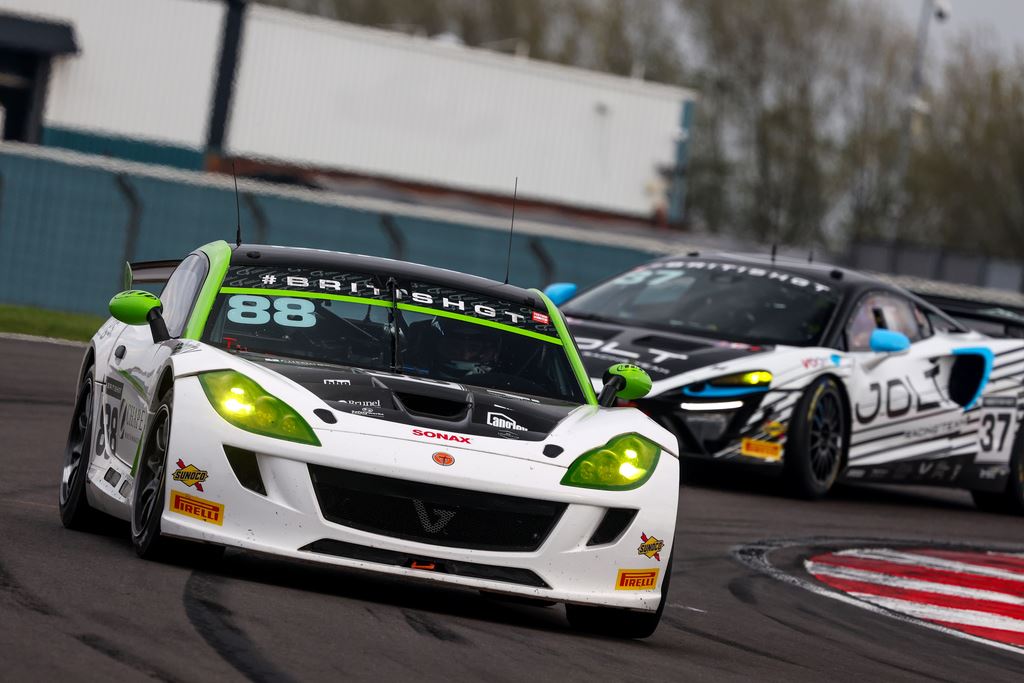 James & Joe driving the Ginetta 2025