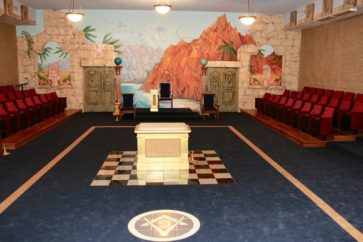 The altar and square and compasses in the Gateway Lodge room