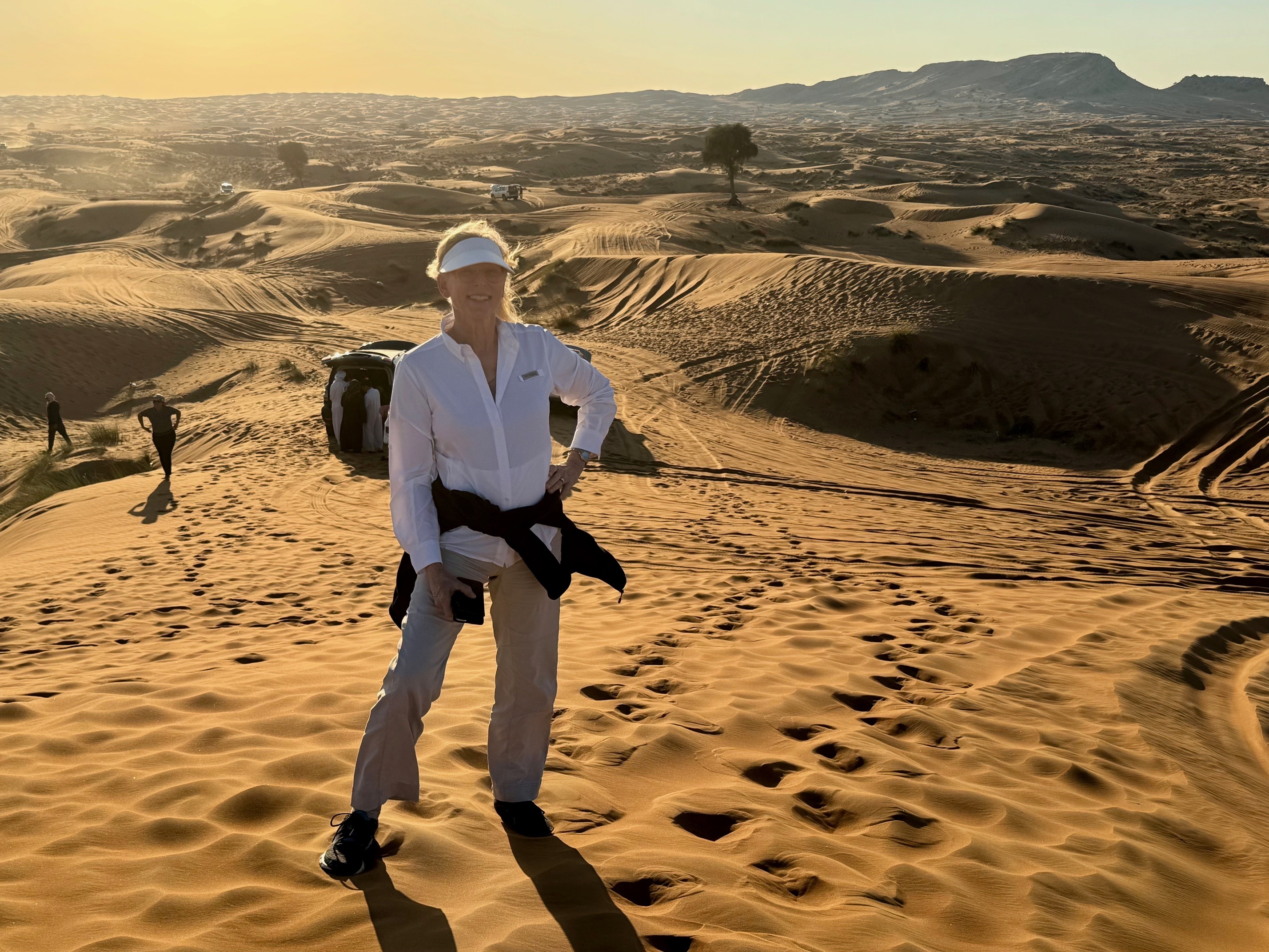 Carol_in_desert_1.jpg