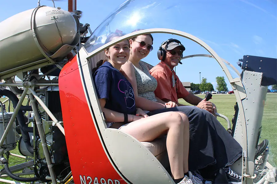 EaaAirAcademyHelicopter.png