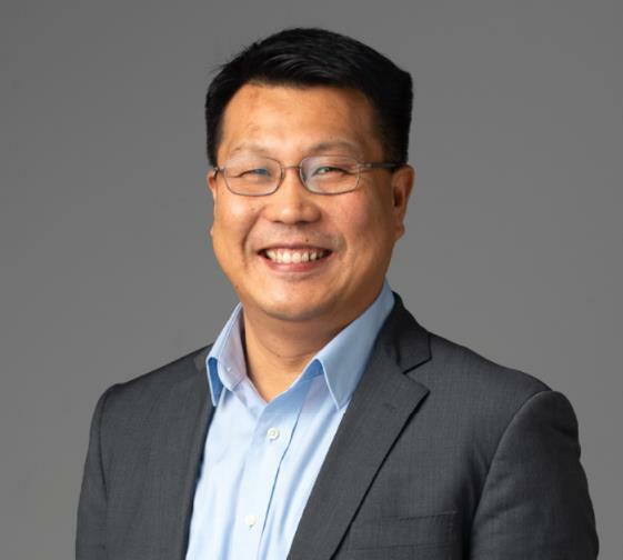 Kwang Lee headshot