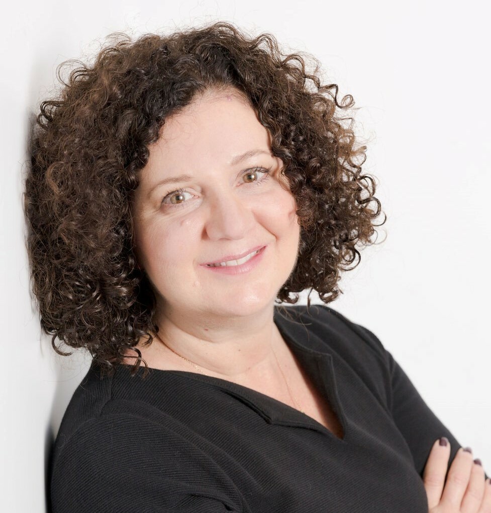 Liz tracy headshot