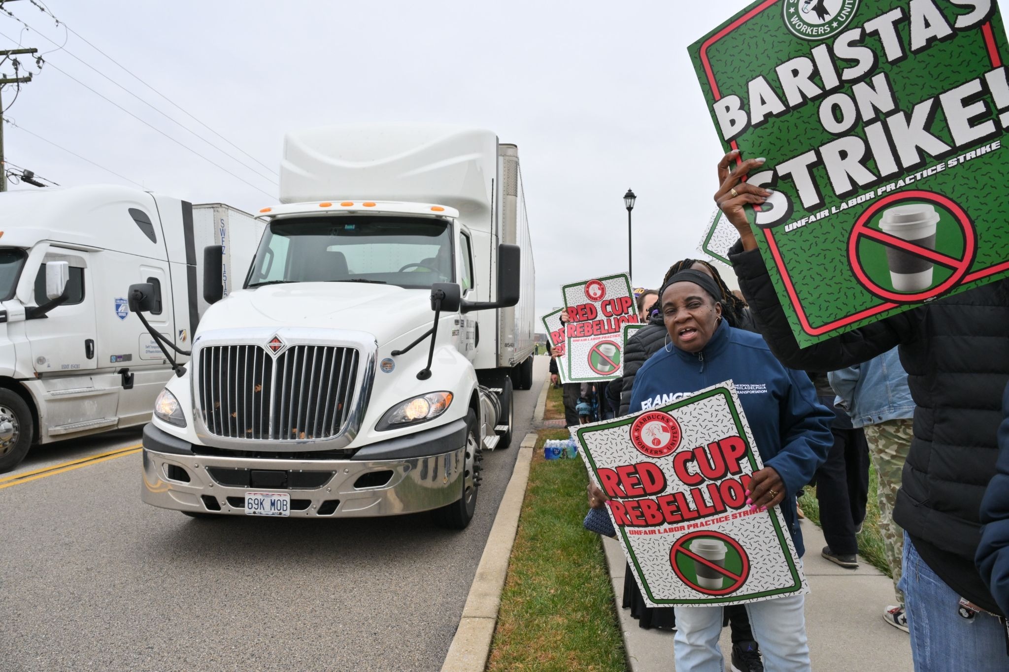 2025.11.20-PicketSignOTW-Starbucks_strike.jpeg