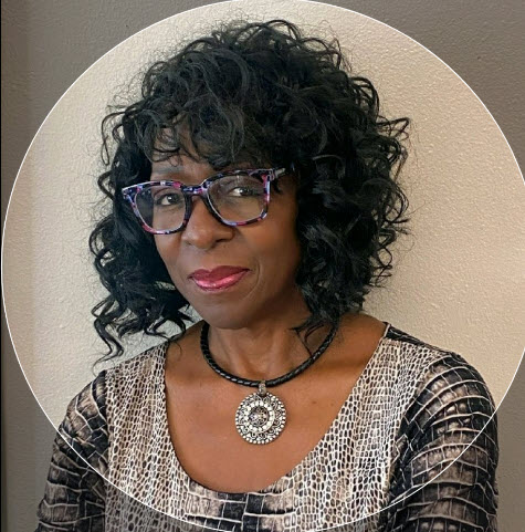 Vicki Guinn headshot 2023