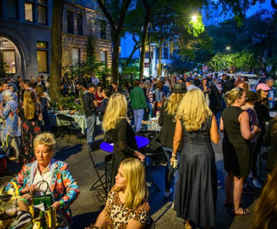 Neighbors outside in neighborhood