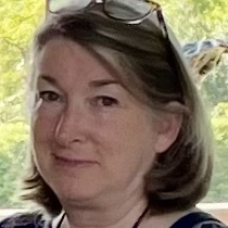 Ruth Quint headshot 2