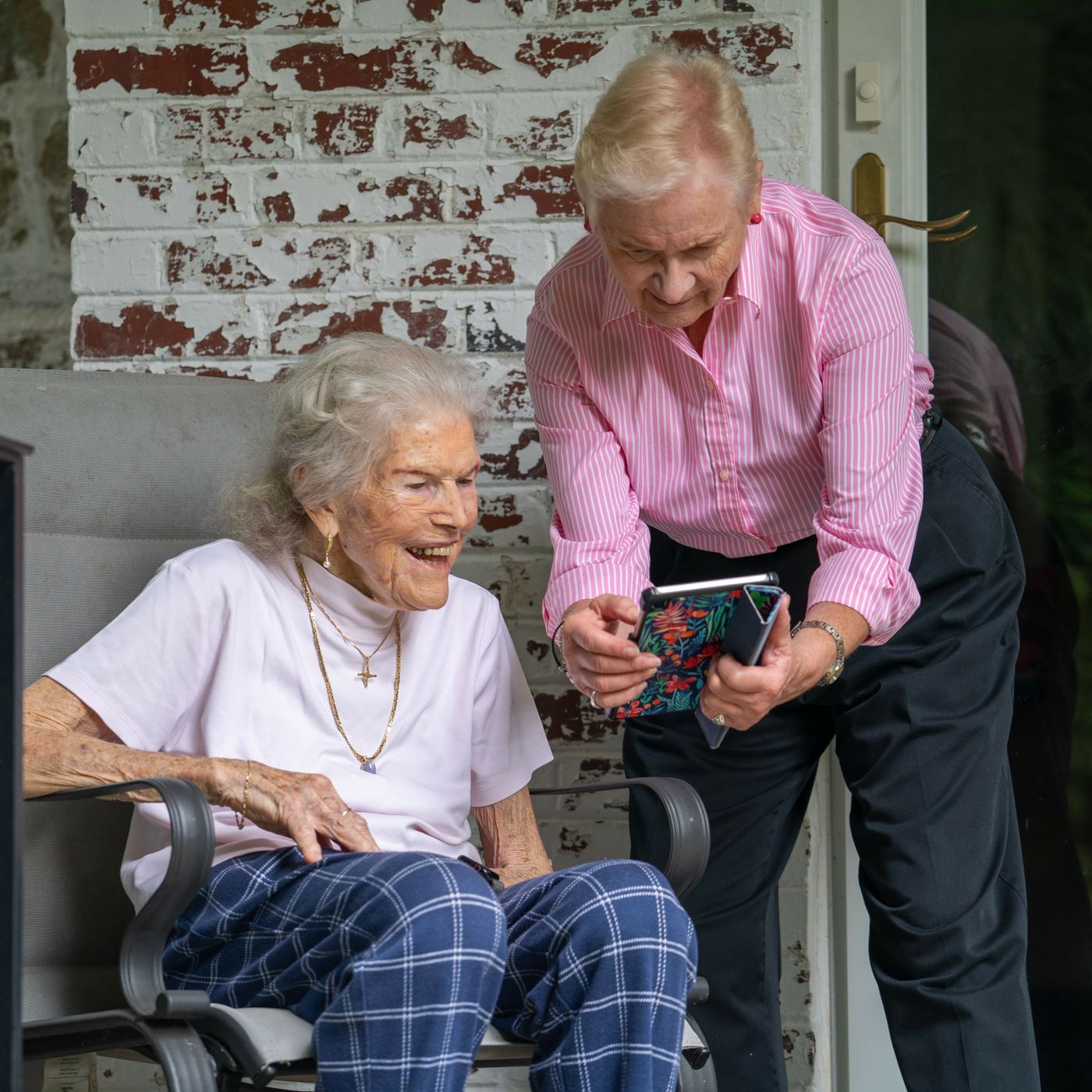 Volunteer services.cropped.Volunteer page.square