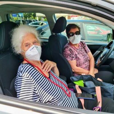 Volunteering, CC@H, two women in car