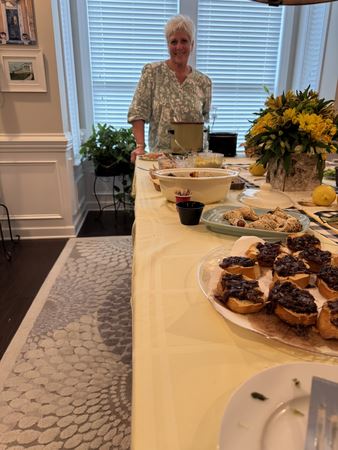 Lori Hosting