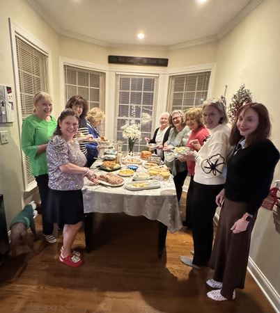 Noelle hosting with her incedible Bu che de Noe l