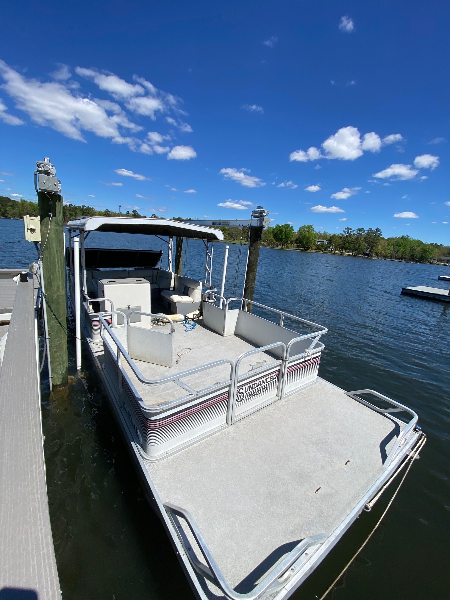 Pontoon_1.jpg