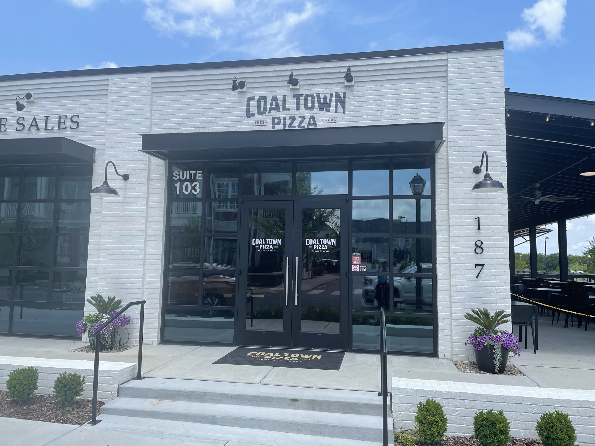Coal Town Pizza Exterior