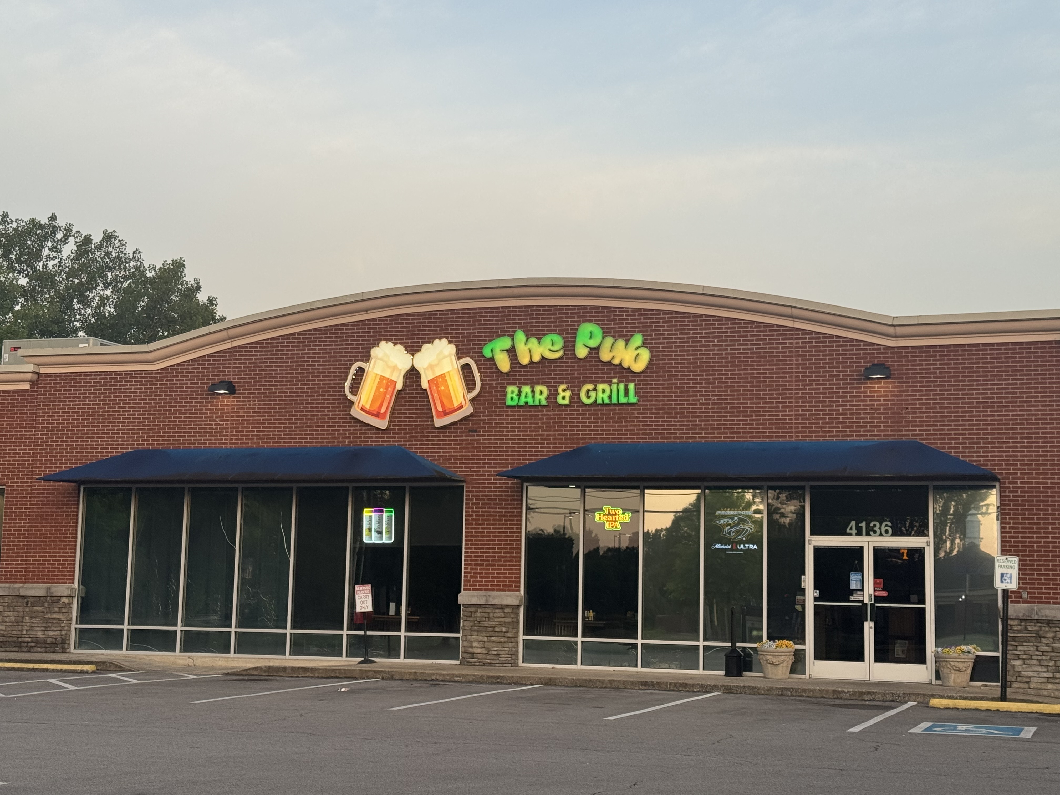The_Pub_Bar_and_Grill_exterior.jpeg