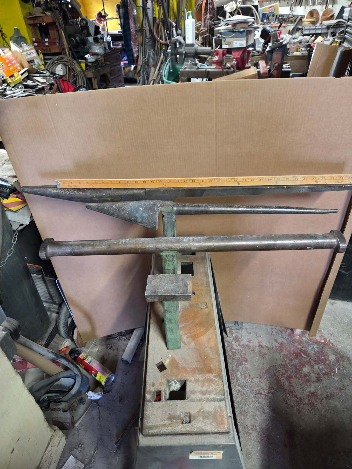 Whitesmith anvils stand