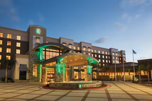 embassy-suites-mcallen.jpg