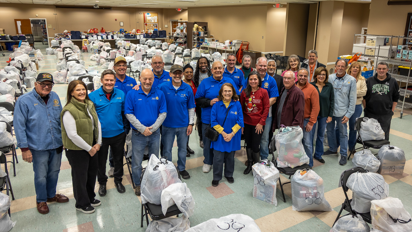 63-2025HolidayPacking-JMW