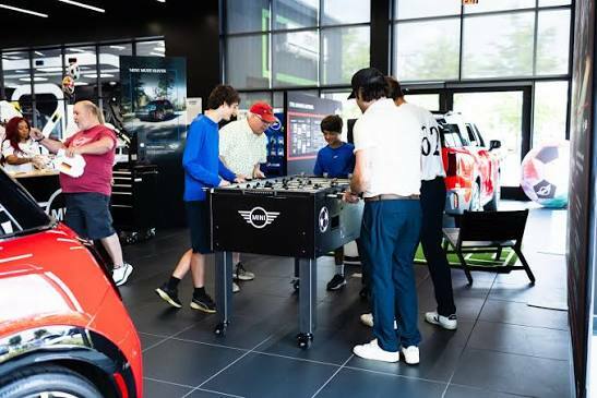 MINI_DEALERS_EVENT_01.jpg