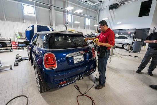 MINI_DEALERS_SERVICE_02.jpg