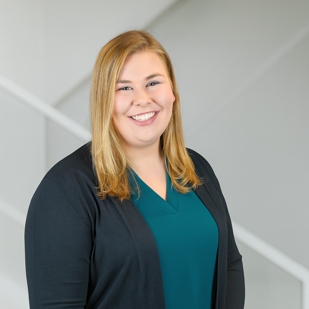 Chelsey Russell Headshot