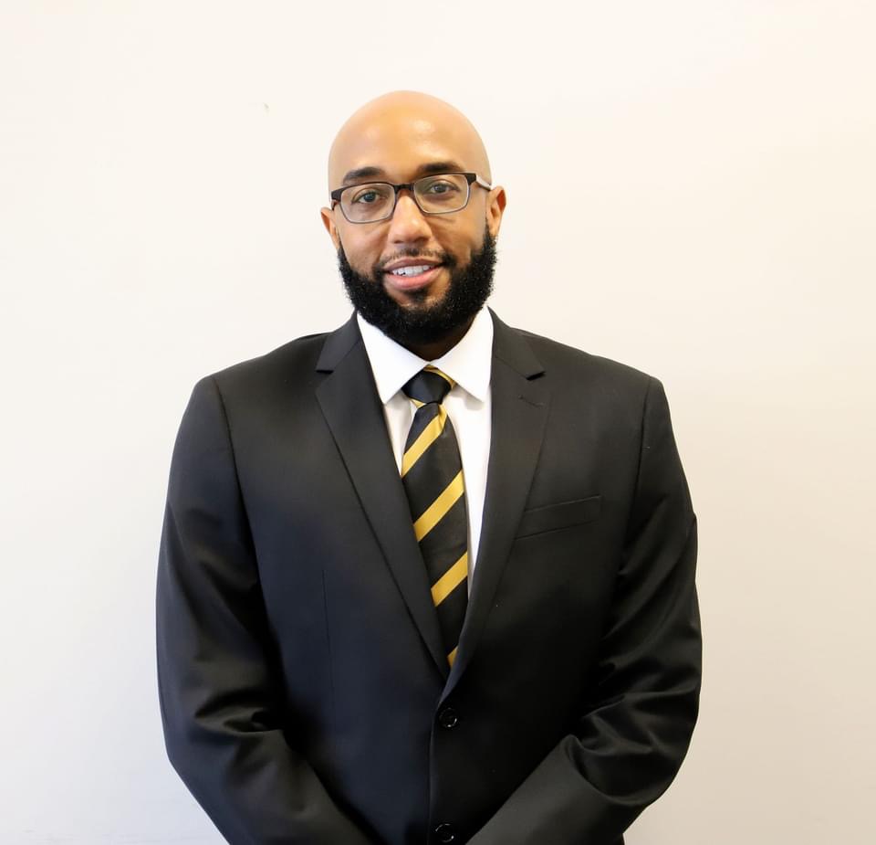 Devechio Edwards Headshot