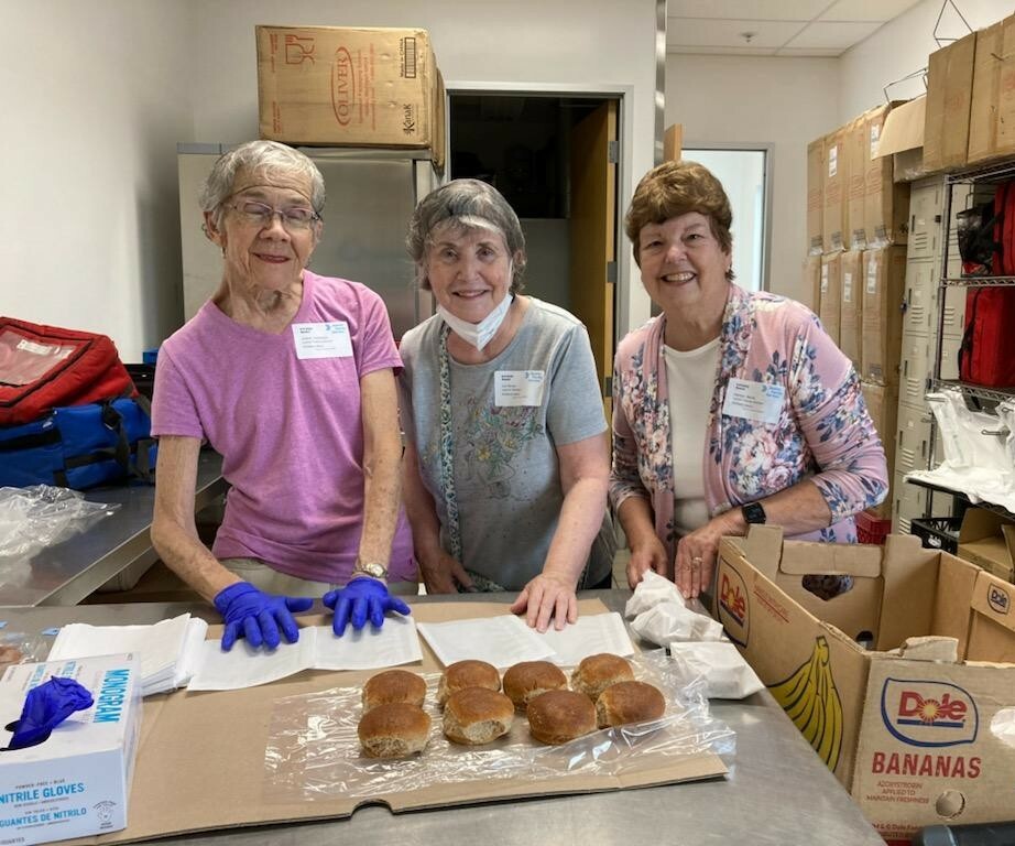 JFS_Kitchen_Volunteer_Resize.jpg