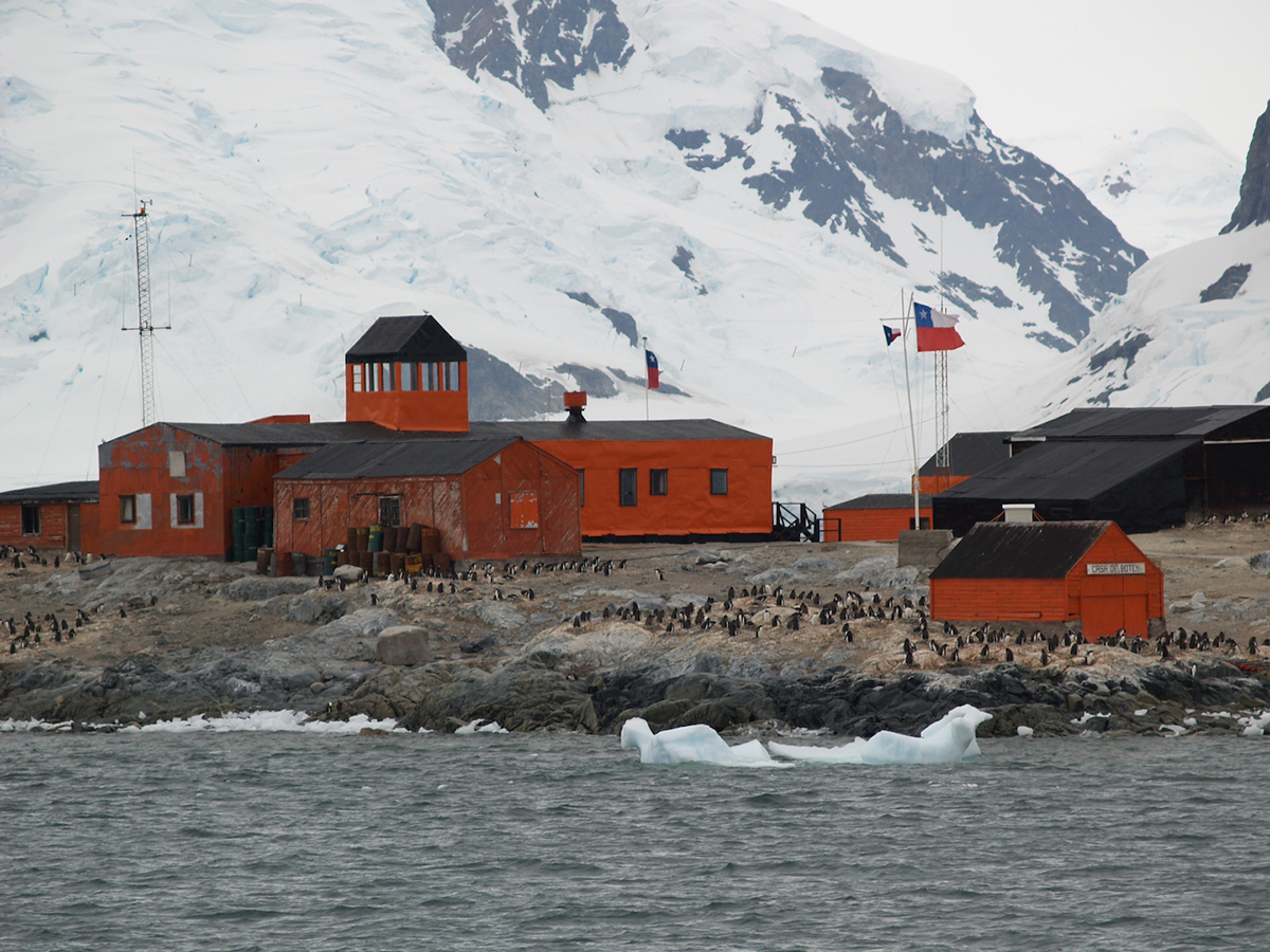 5 CHILEAN NAVAL BASE, ANTARCTICA
