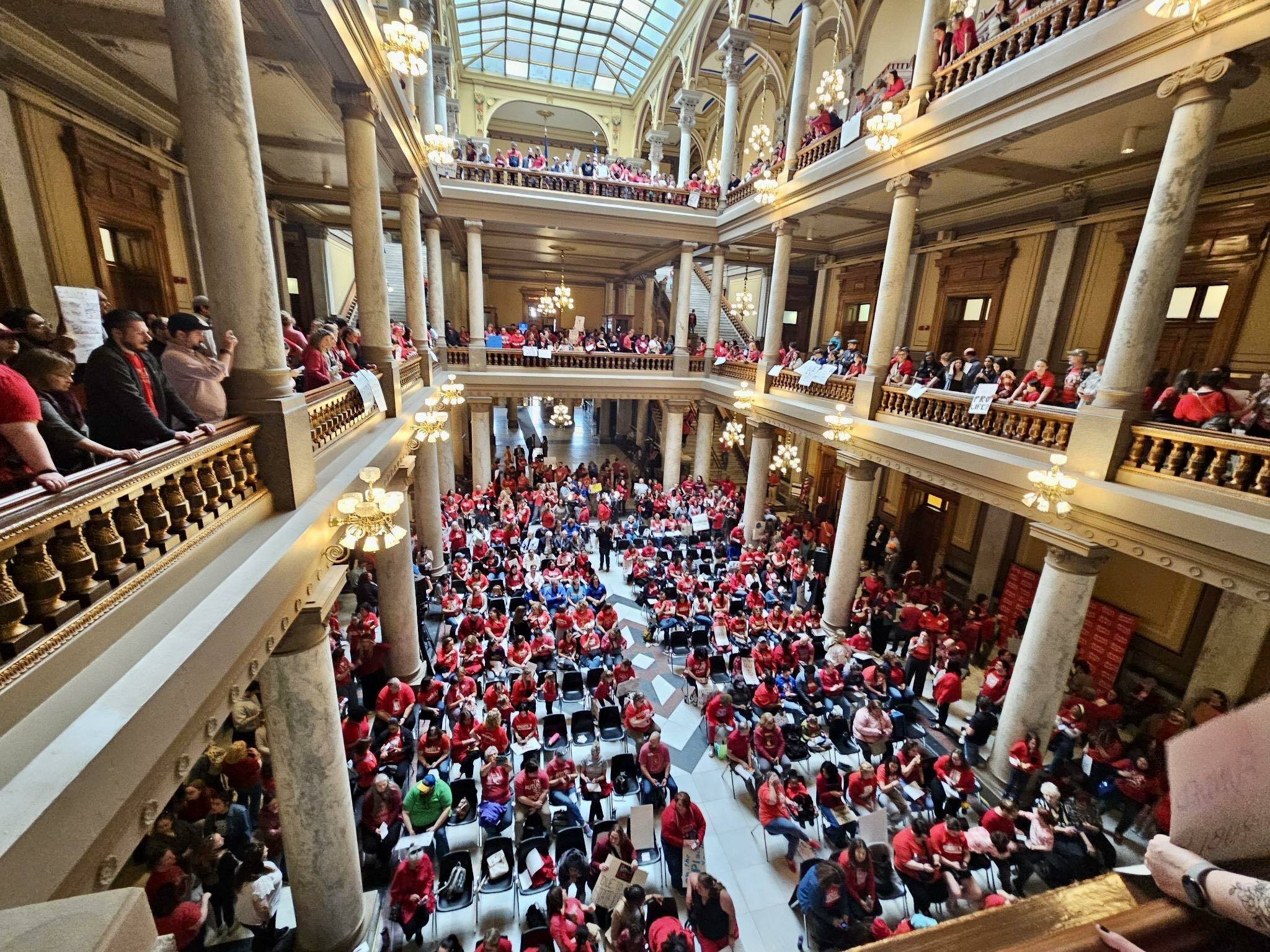 At_the_statehouse.jpg