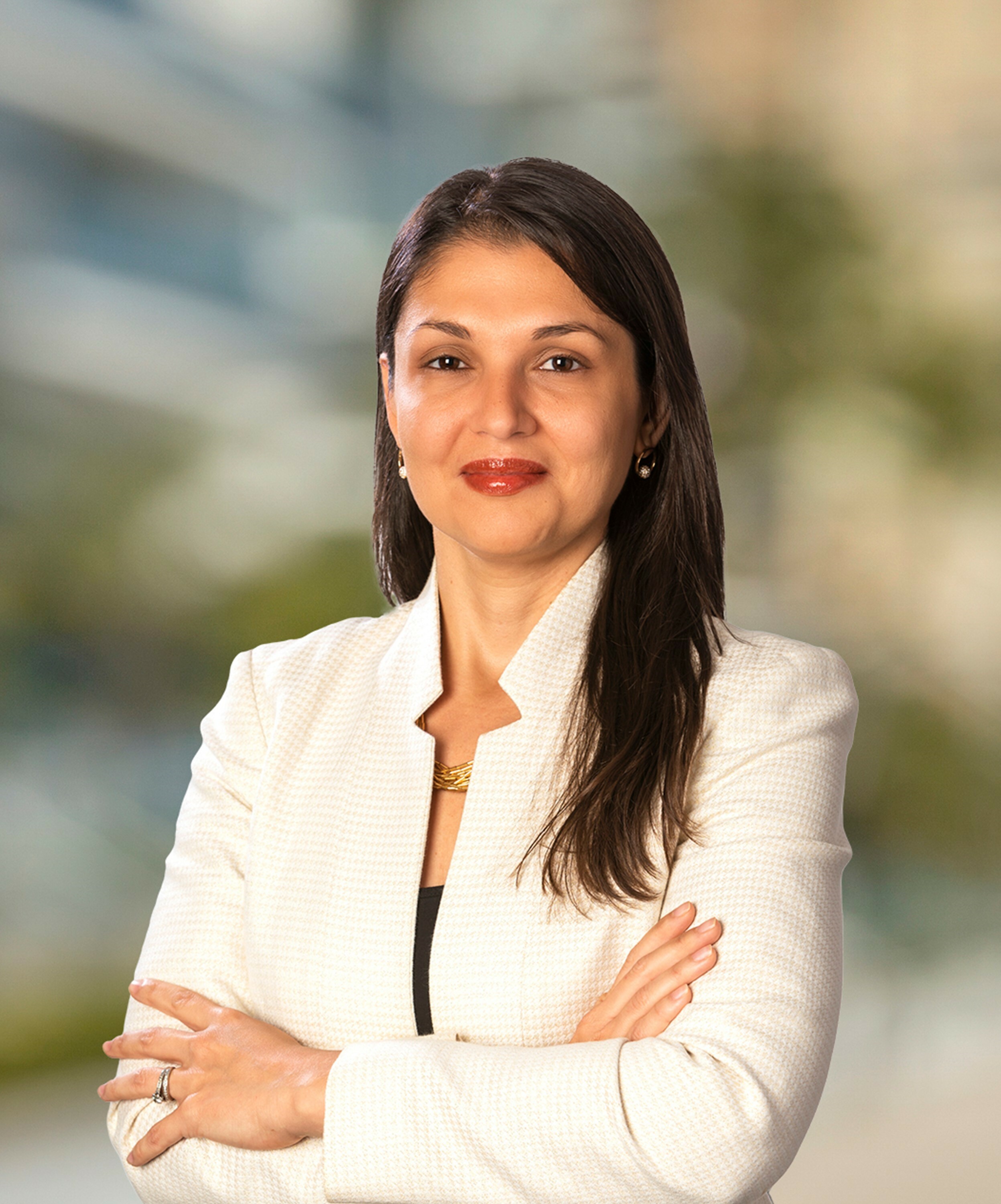 White & Case - Estefania San Juan Headshot