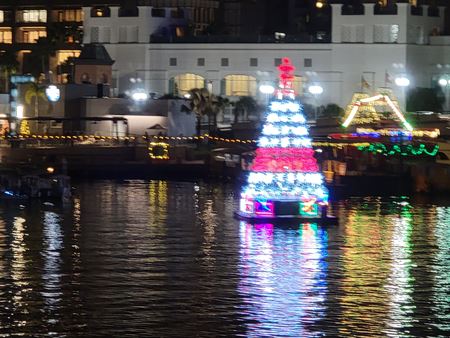 R12-Chistmas 2021 Party On The Boat 3