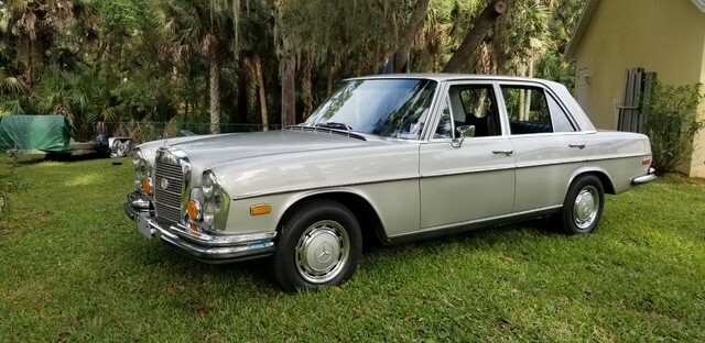 Mercedes-Benz Detail 1
