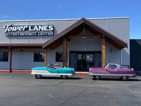 Two Mets at Tower Lanes 1