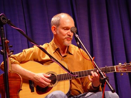 Bruce Molsky HTMA concert Chan Auditorium 2004 - cr JLeCroy